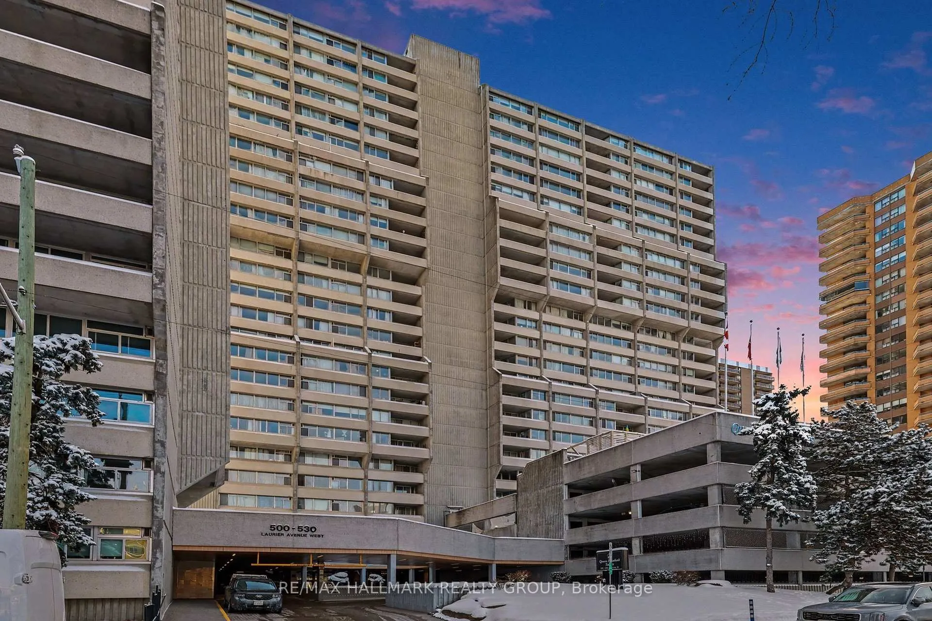 Photo 3 of Unit PH2, 530 Laurier Avenue W, Ottawa, Ottawa Centre — HOMEH
