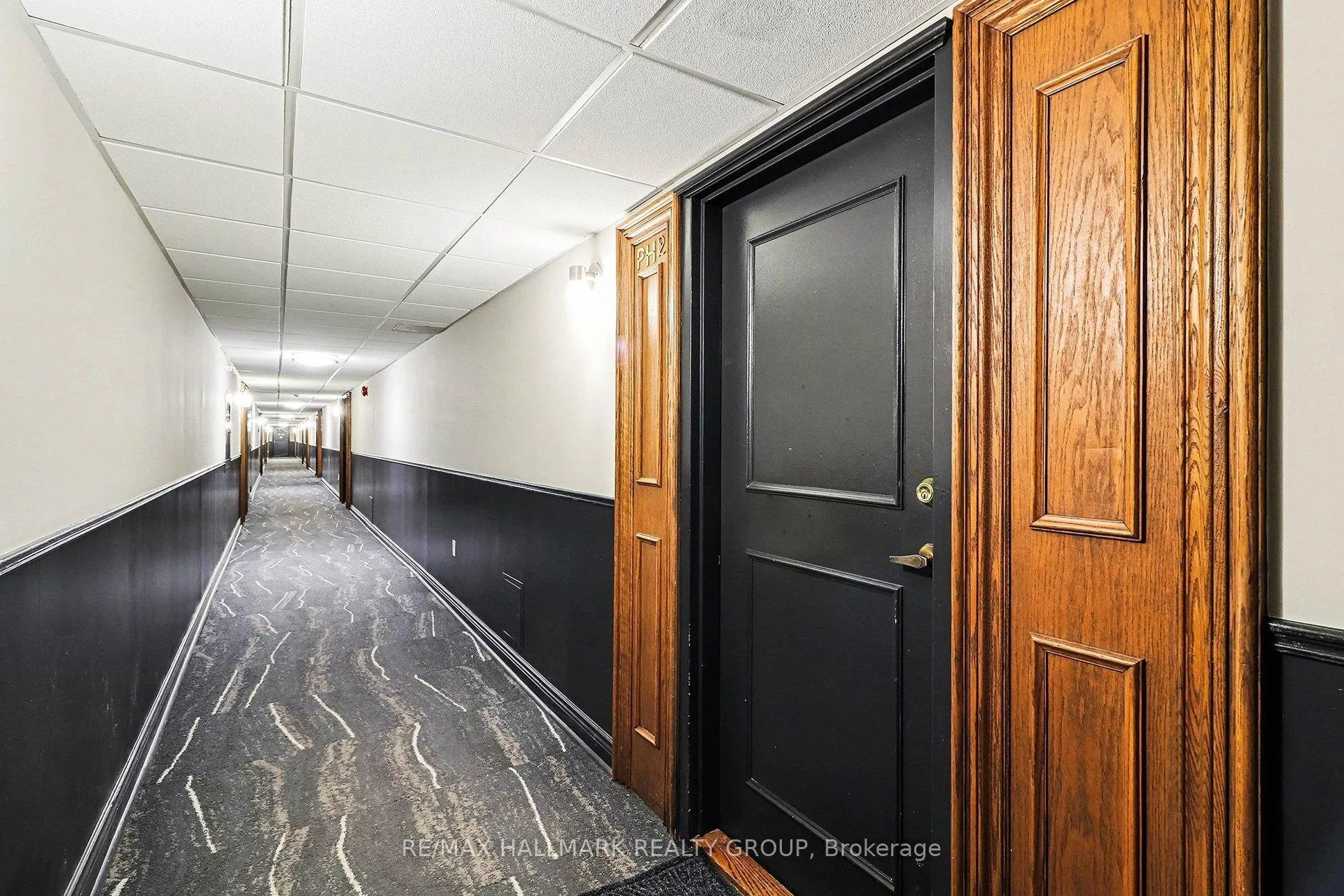 Photo 4 of Unit PH2, 530 Laurier Avenue W, Ottawa, Ottawa Centre — HOMEH