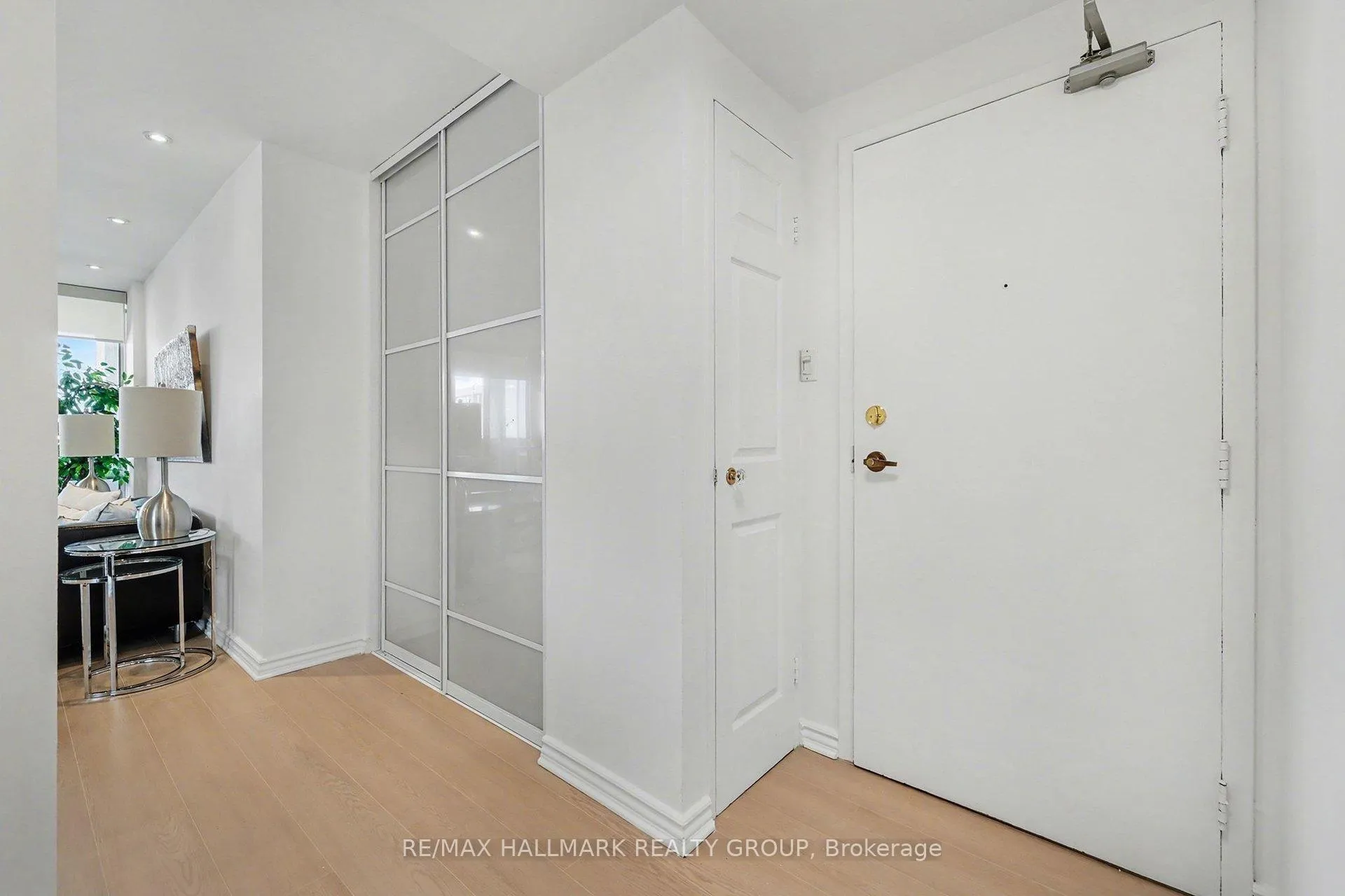 Photo 5 of Unit PH2, 530 Laurier Avenue W, Ottawa, Ottawa Centre — HOMEH