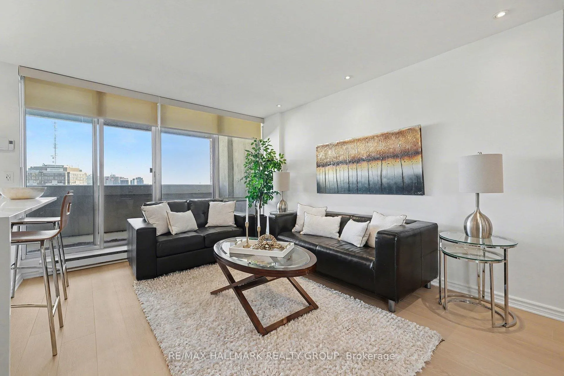 Photo 7 of Unit PH2, 530 Laurier Avenue W, Ottawa, Ottawa Centre — HOMEH