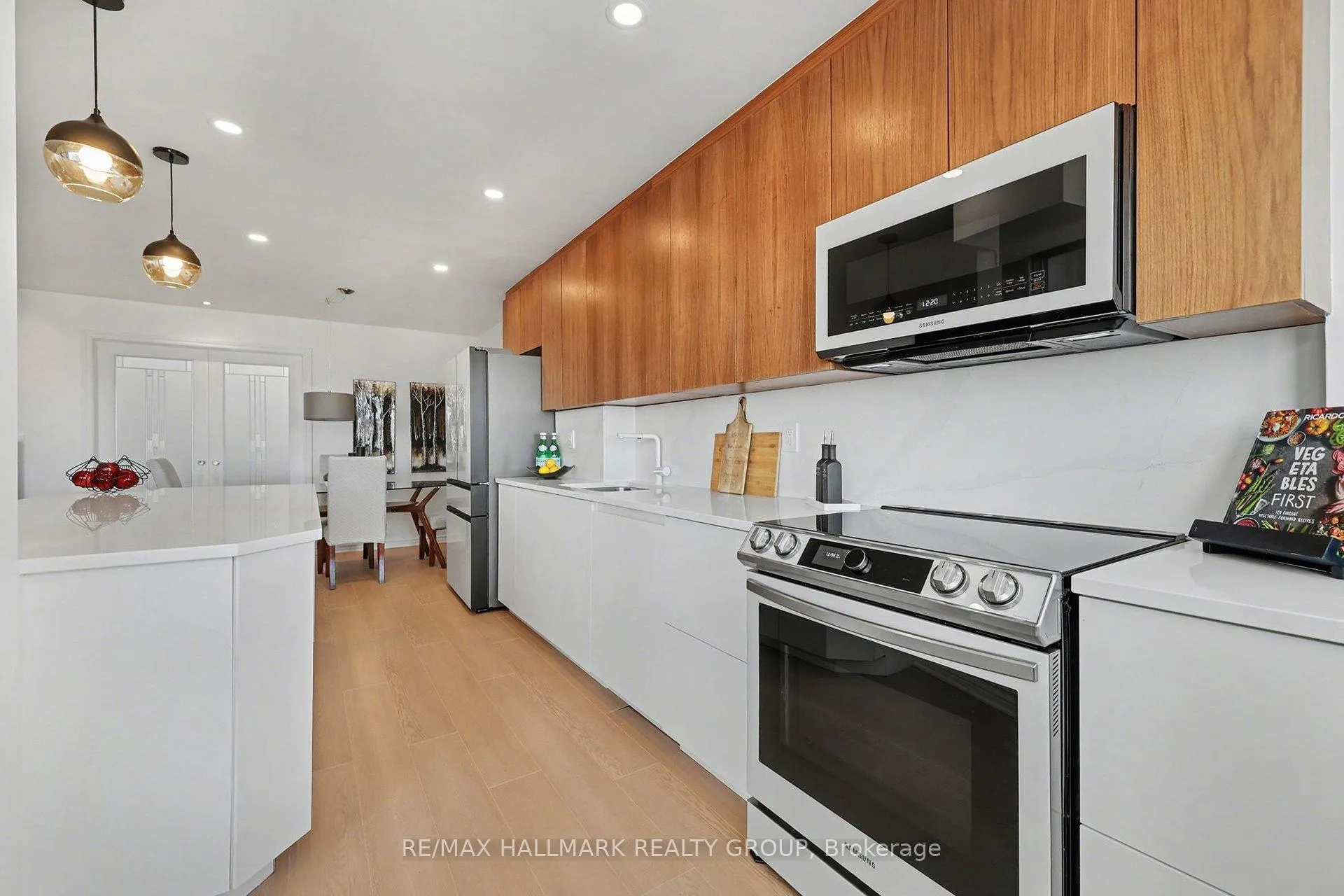 Photo 13 of Unit PH2, 530 Laurier Avenue W, Ottawa, Ottawa Centre — HOMEH