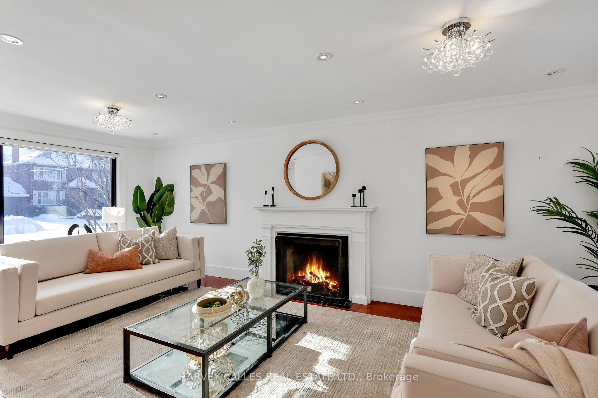 Photo 7 of 12 Armour Boulevard, Toronto, Bedford Park-Nortown — HOMEH