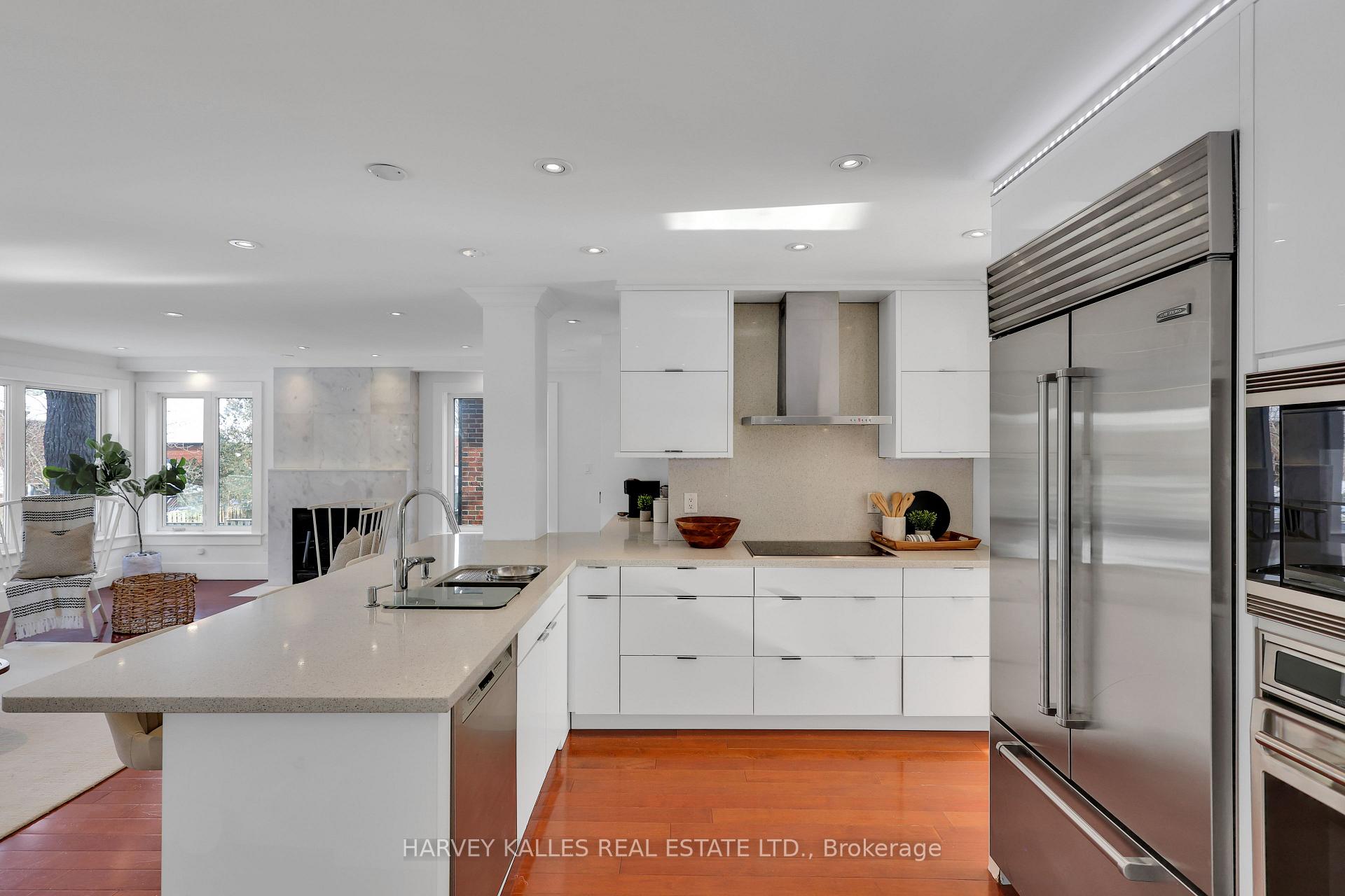 Photo 14 of 12 Armour Boulevard, Toronto, Bedford Park-Nortown — HOMEH