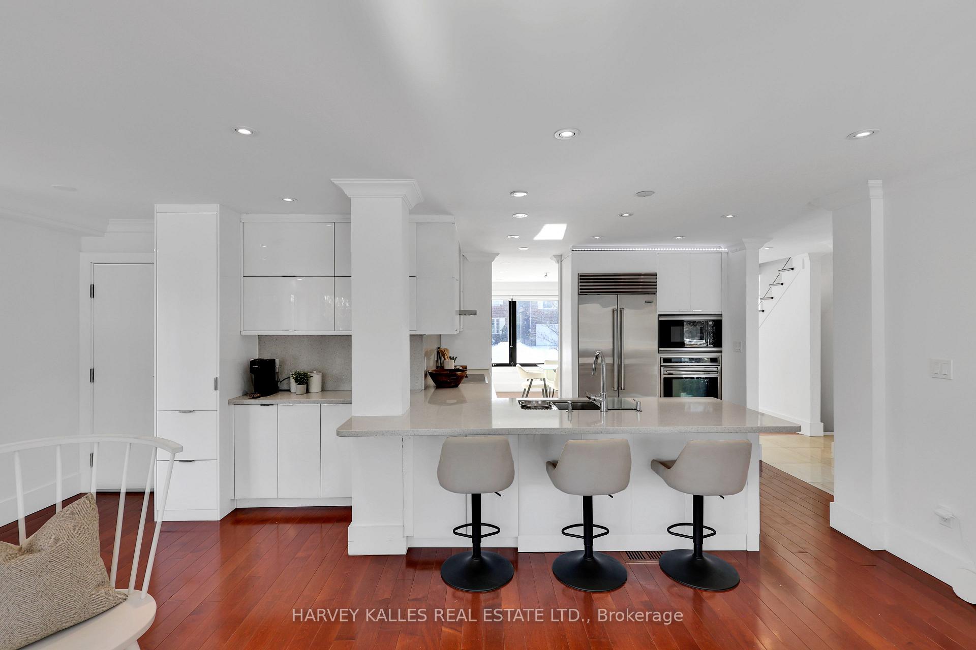 Photo 16 of 12 Armour Boulevard, Toronto, Bedford Park-Nortown — HOMEH
