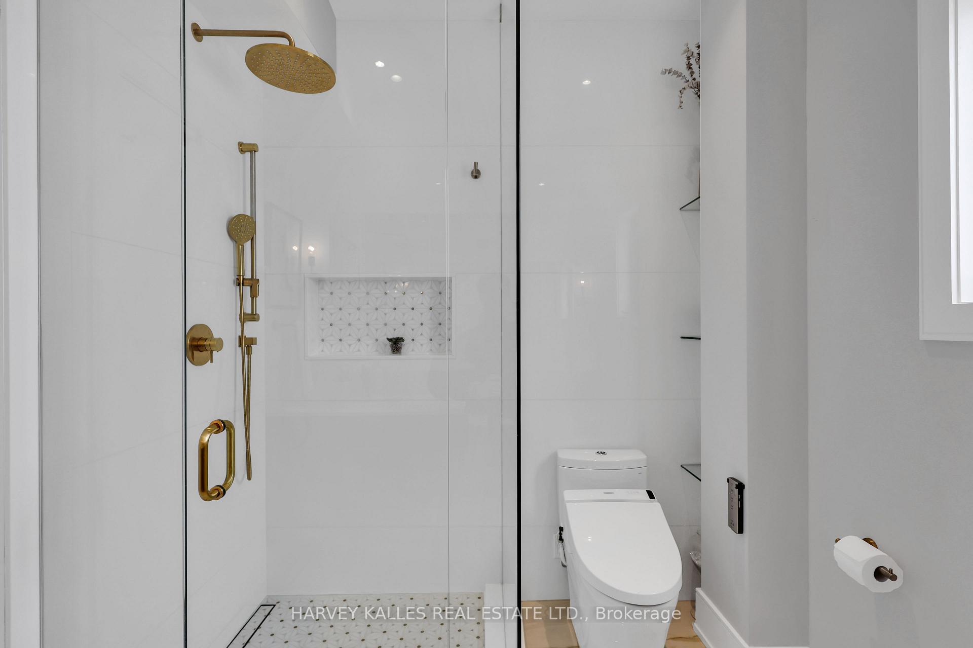 Photo 25 of 12 Armour Boulevard, Toronto, Bedford Park-Nortown — HOMEH