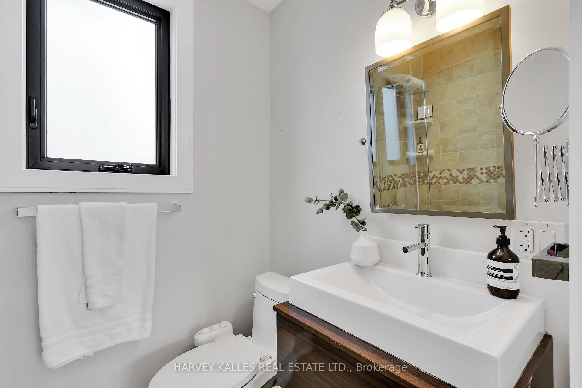 Photo 28 of 12 Armour Boulevard, Toronto, Bedford Park-Nortown — HOMEH