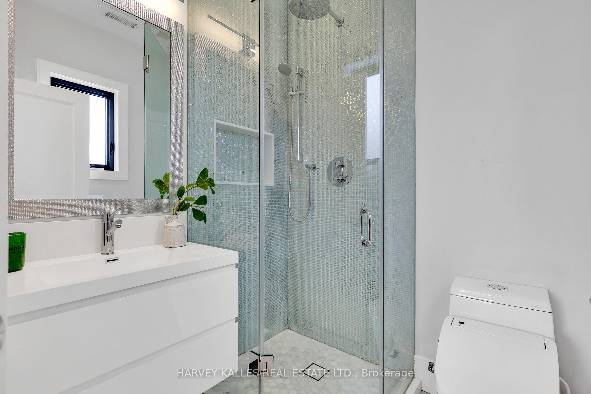 Photo 35 of 12 Armour Boulevard, Toronto, Bedford Park-Nortown — HOMEH