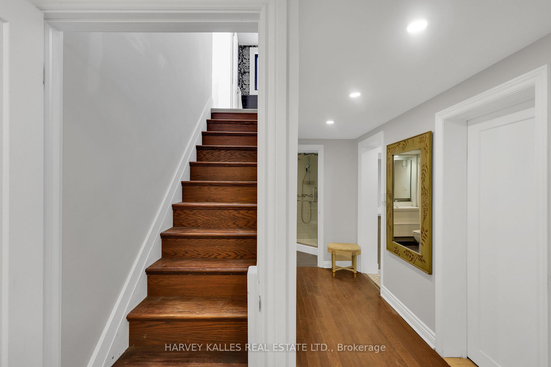 Photo 37 of 12 Armour Boulevard, Toronto, Bedford Park-Nortown — HOMEH