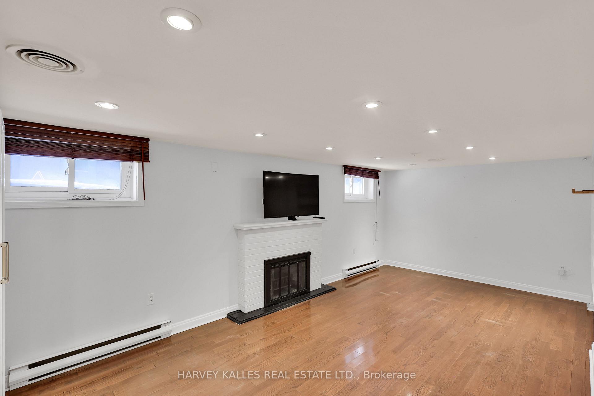 Photo 39 of 12 Armour Boulevard, Toronto, Bedford Park-Nortown — HOMEH