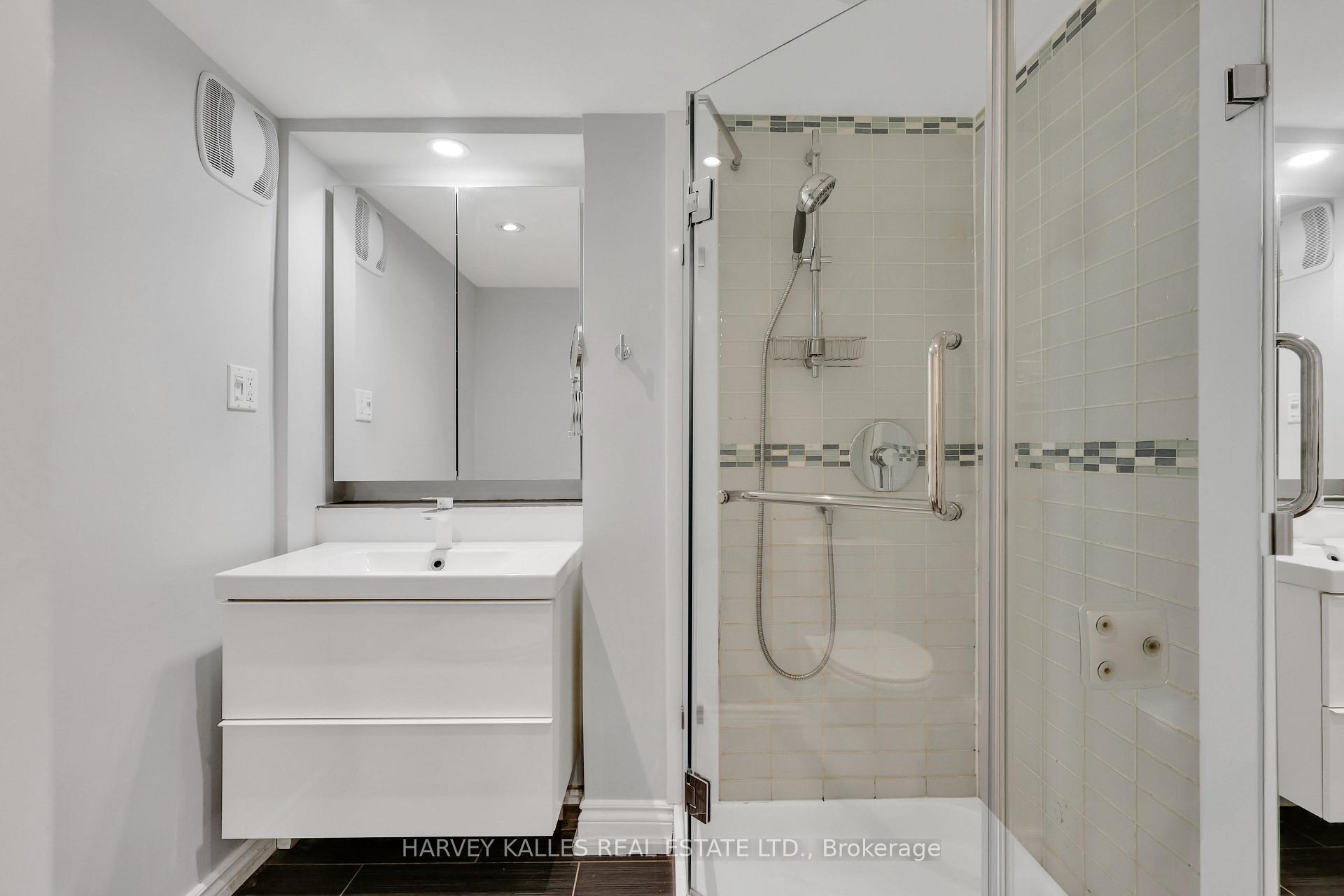 Photo 41 of 12 Armour Boulevard, Toronto, Bedford Park-Nortown — HOMEH
