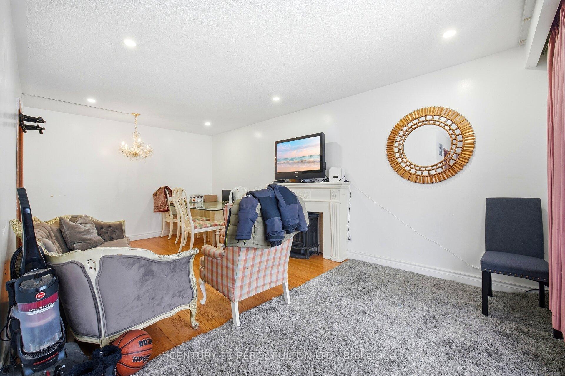 Photo 5 of 325 Dyson Road, Pickering, Rosebank — HOMEH
