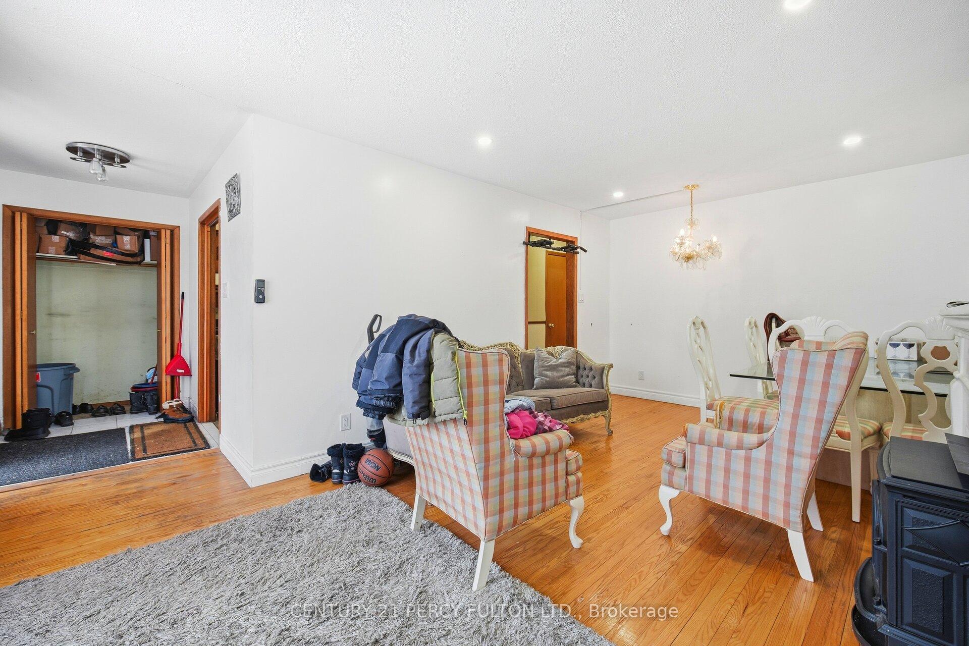 Photo 7 of 325 Dyson Road, Pickering, Rosebank — HOMEH