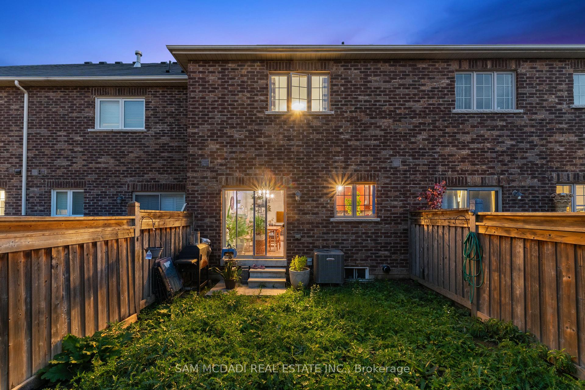 Photo 33 of 30 Zachary Place, Vaughan, Vellore Village — HOMEH