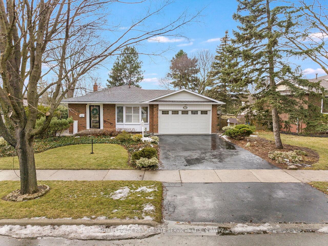 Front of 437 Highside Drive