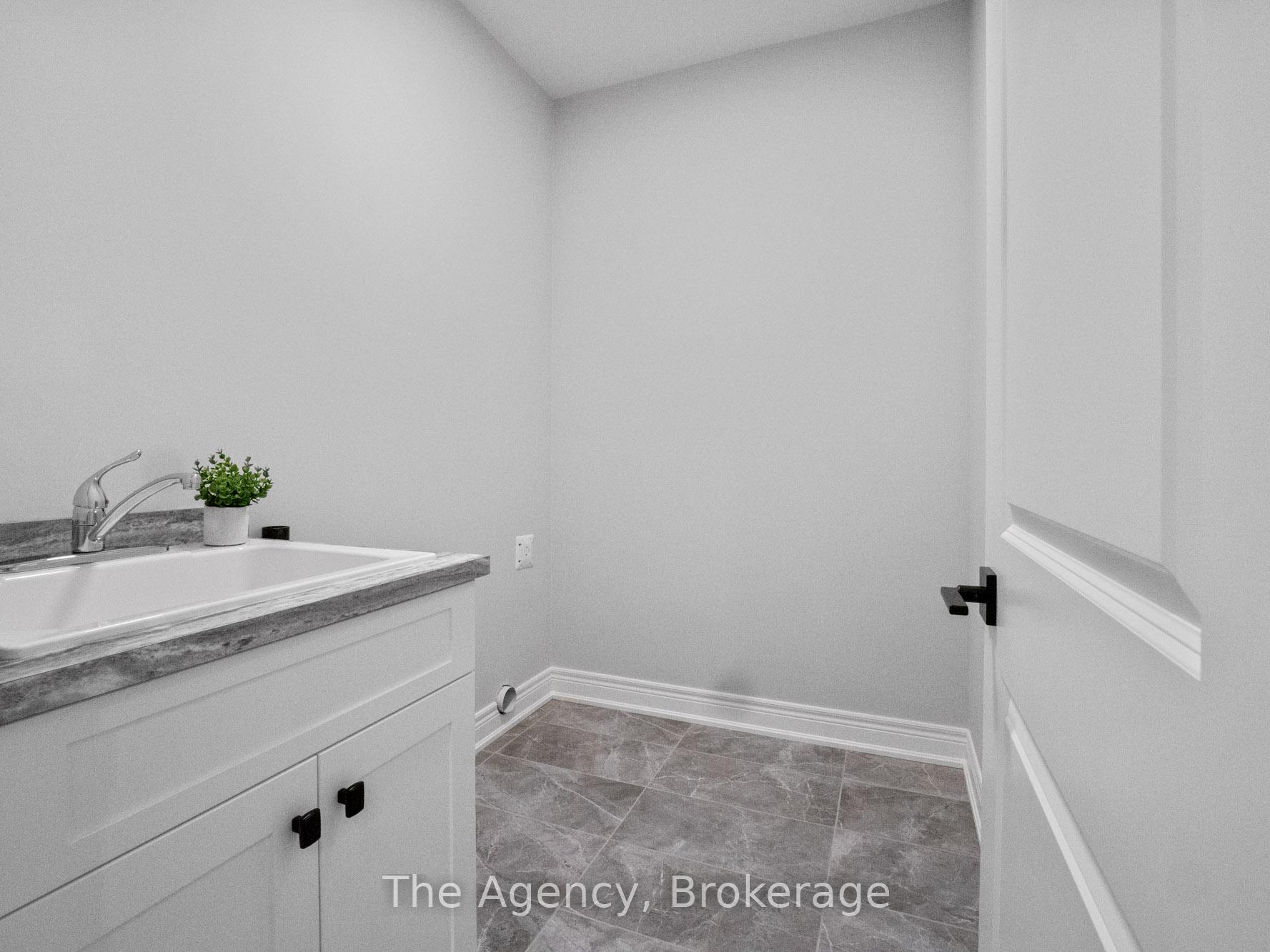 Photo 16 of 211 Sycamore Street, Welland, West Welland — HOMEH