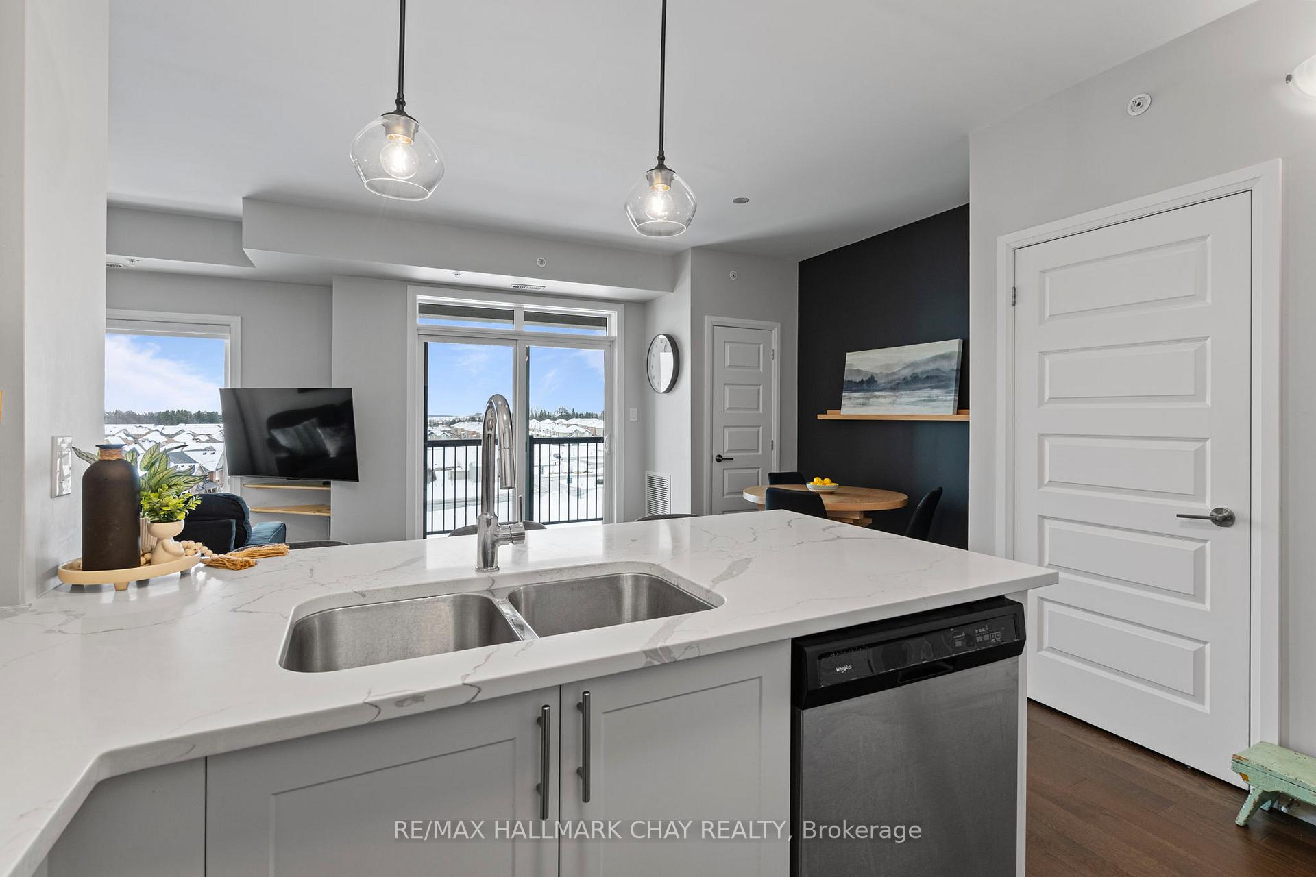 Photo 6 of Unit 622, 610 Farmstead Drive, Milton, Willmott — HOMEH