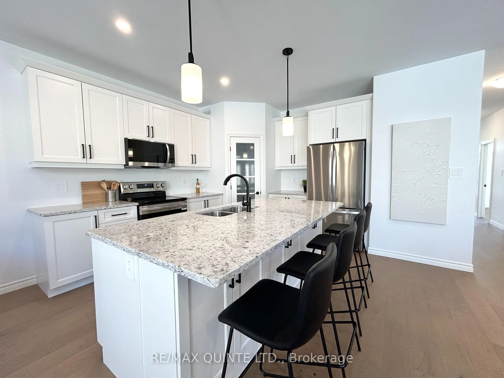 Photo 4 of Unit A, 77 Athabaska Drive, Belleville, Thurlow Ward — HOMEH