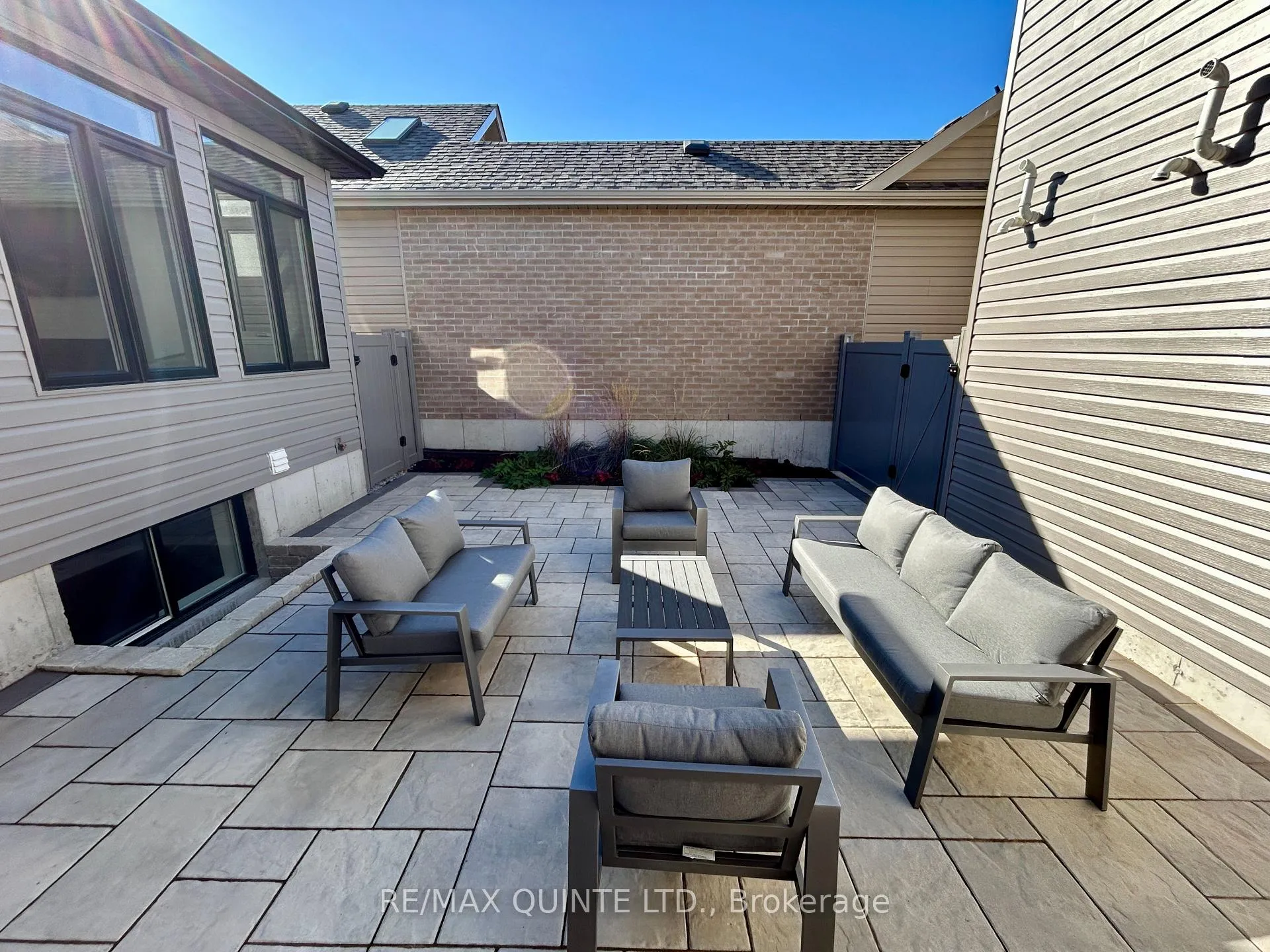 Photo 18 of Unit A, 77 Athabaska Drive, Belleville, Thurlow Ward — HOMEH