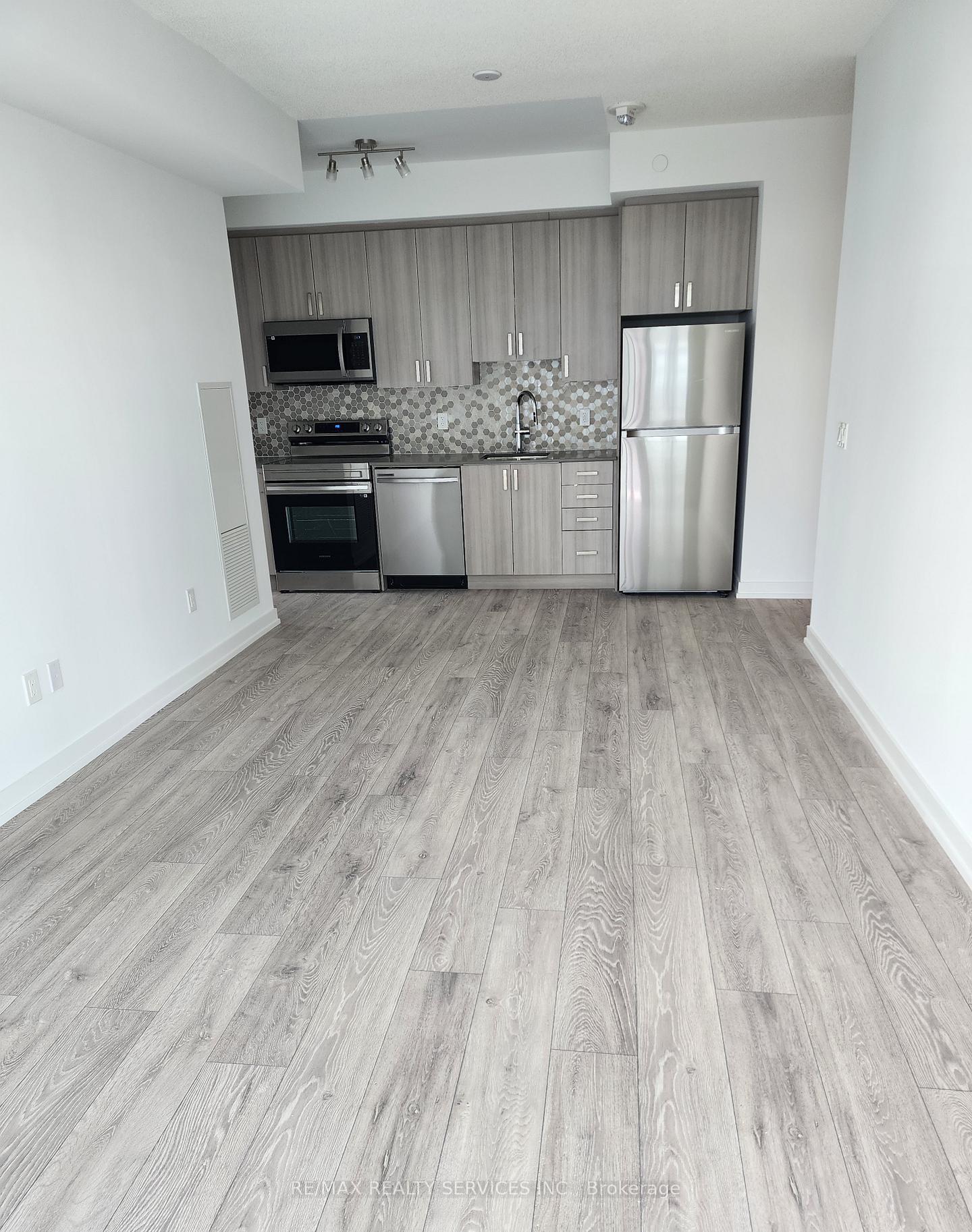 Photo 8 of Unit 2108, 1455 Celebration Drive, Pickering, Bay Ridges — HOMEH