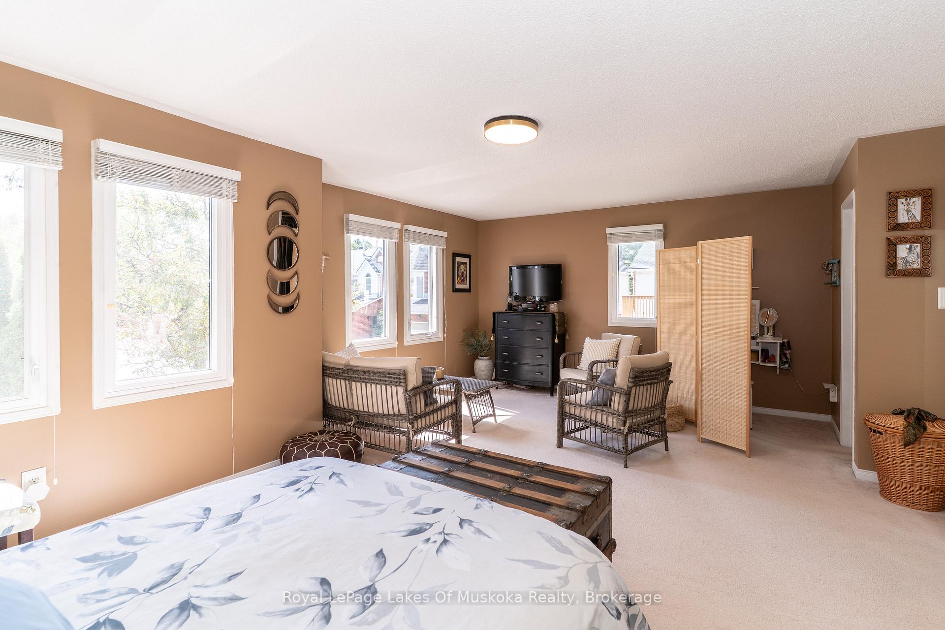 Photo 17 of 50 Shoreline Drive, Bracebridge, Macaulay — HOMEH