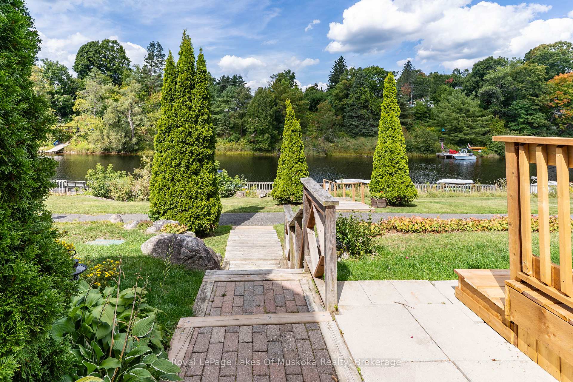 Photo 29 of 50 Shoreline Drive, Bracebridge, Macaulay — HOMEH