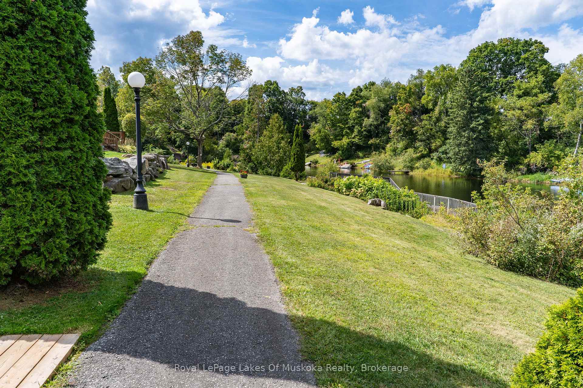 Photo 34 of 50 Shoreline Drive, Bracebridge, Macaulay — HOMEH