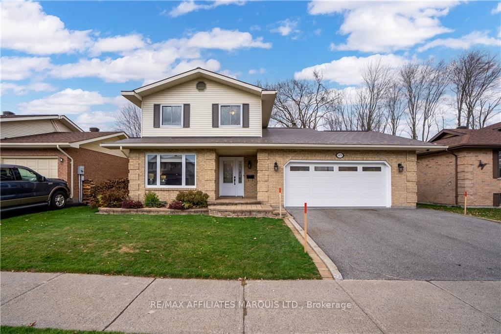 Front of 1402 Holy Cross Boulevard