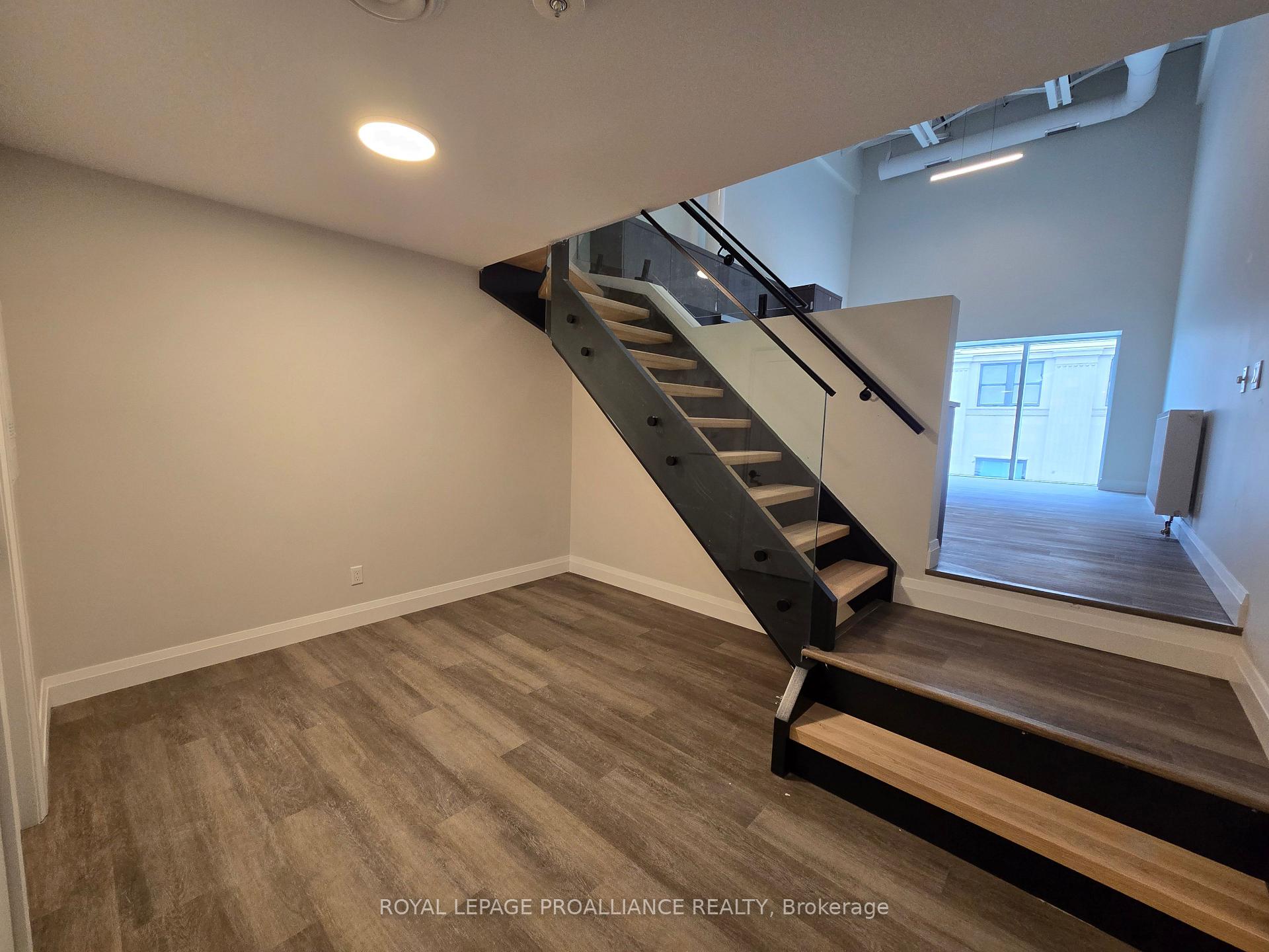 Photo 3 of Unit 206, 241 Front Street, Belleville, Belleville Ward — HOMEH