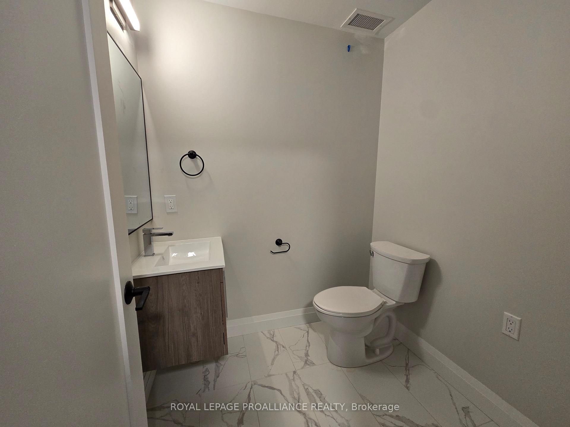Photo 4 of Unit 206, 241 Front Street, Belleville, Belleville Ward — HOMEH