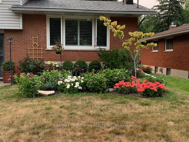 Photo 5 of 194 Ross Avenue, Kitchener — HOMEH