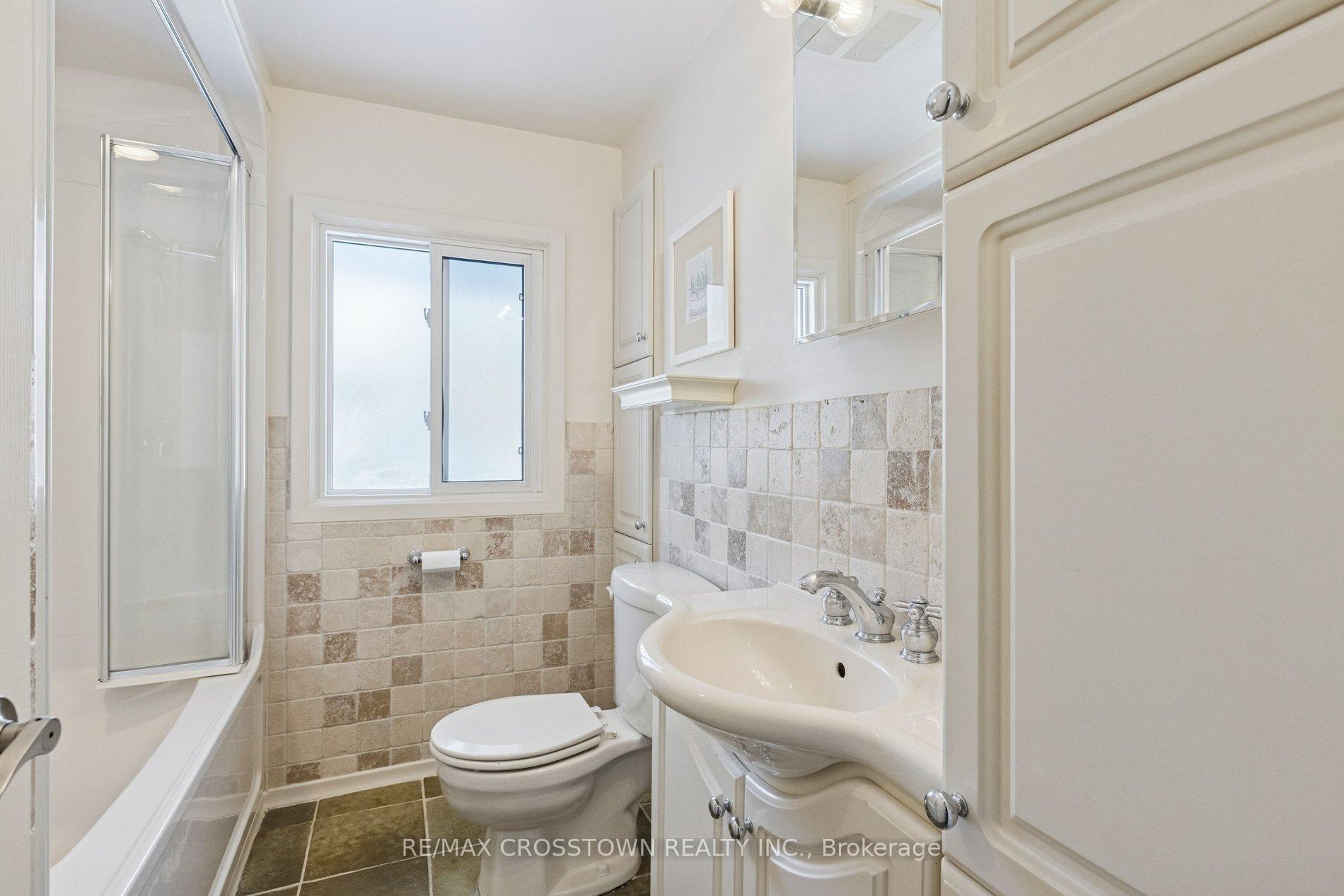 Photo 23 of 194 Ross Avenue, Kitchener — HOMEH