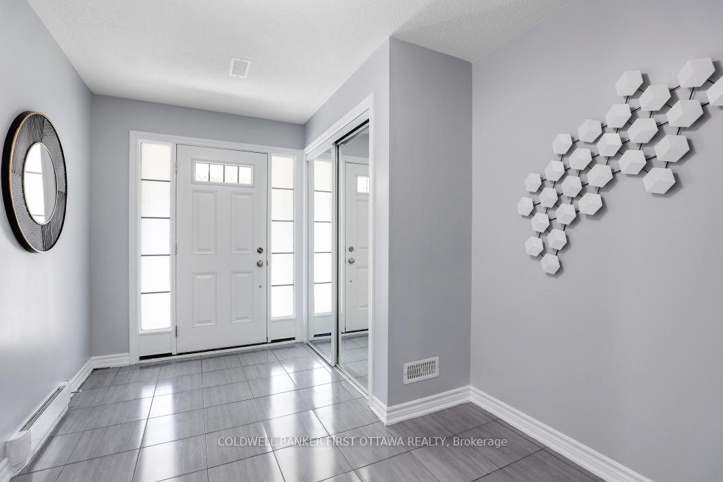 Photo 6 of 271 Brassy Minnow Crescent, Ottawa, Barrhaven - Half Moon Bay — HOMEH