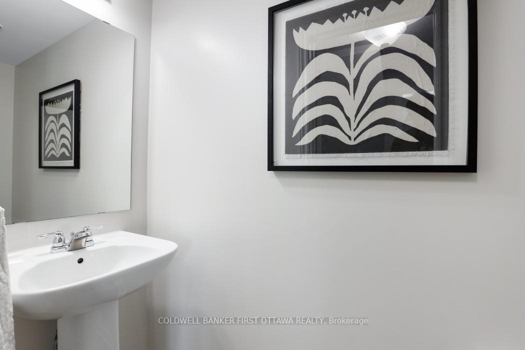 Photo 8 of 271 Brassy Minnow Crescent, Ottawa, Barrhaven - Half Moon Bay — HOMEH