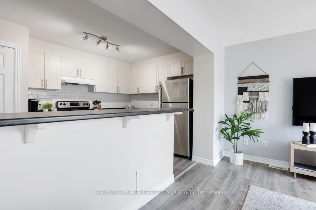 Photo 15 of 271 Brassy Minnow Crescent, Ottawa, Barrhaven - Half Moon Bay — HOMEH
