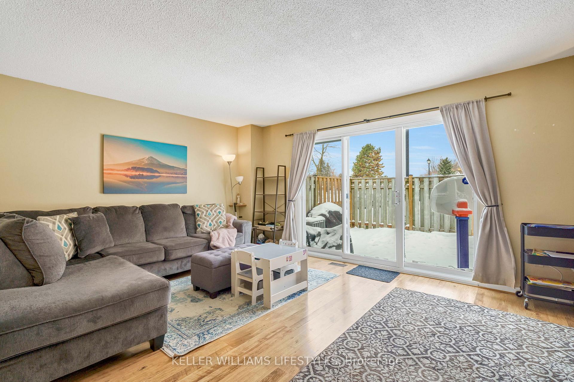 Photo 9 of Unit 202, 500 Osgoode Drive, London, South Y — HOMEH