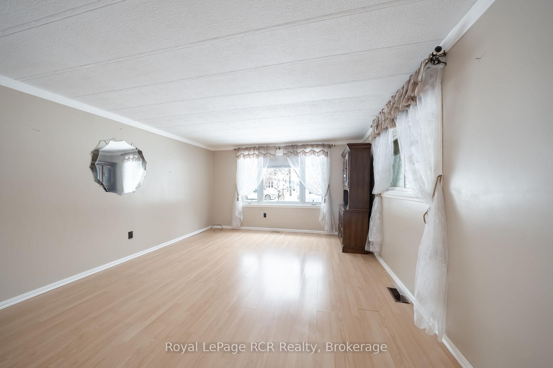 Photo 8 of Unit Unit #3, 302694 Douglas Street, West Grey — HOMEH