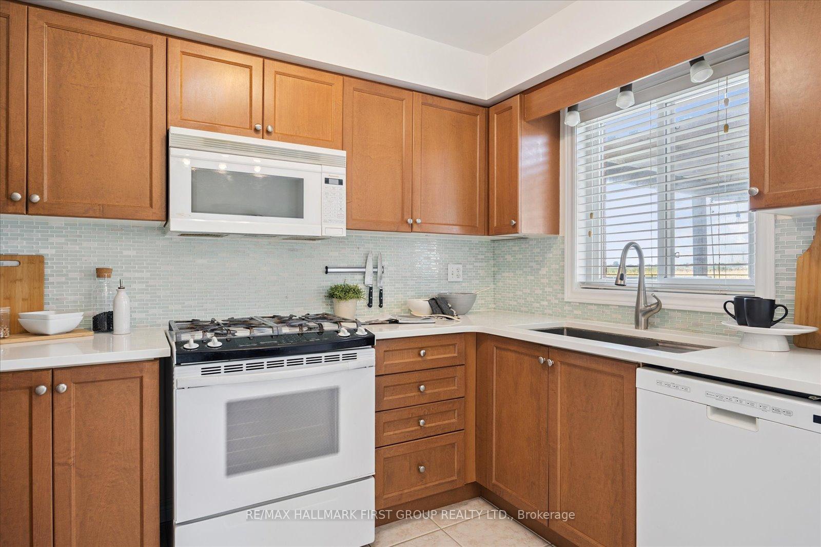 Photo 16 of 188 Padfield Drive, Clarington, Bowmanville — HOMEH