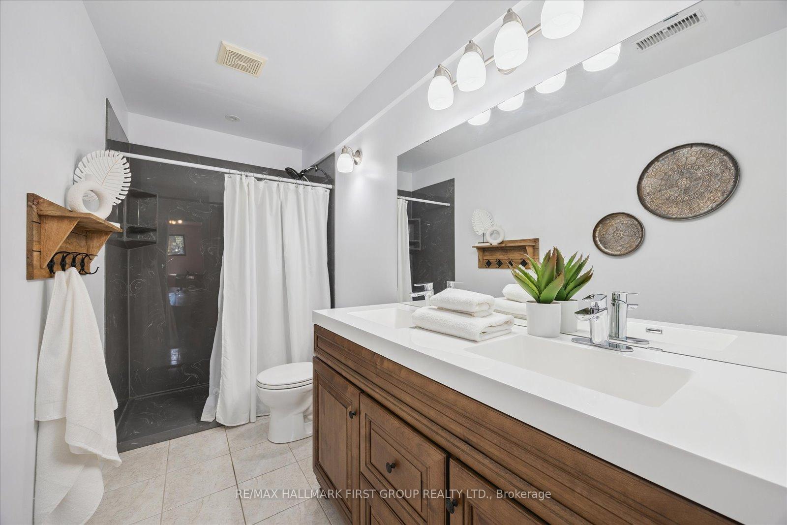 Photo 32 of 188 Padfield Drive, Clarington, Bowmanville — HOMEH