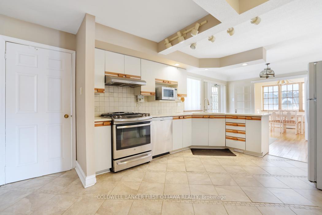 Photo 12 of 413 Island Park Drive, Ottawa, Ottawa West — HOMEH