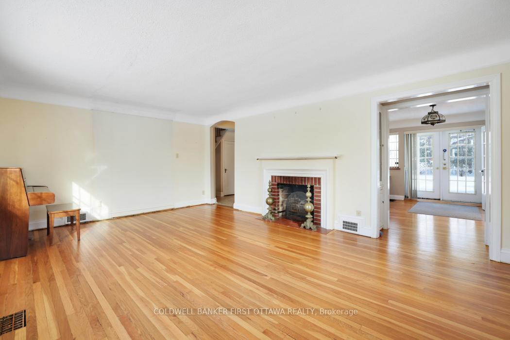 Photo 20 of 413 Island Park Drive, Ottawa, Ottawa West — HOMEH
