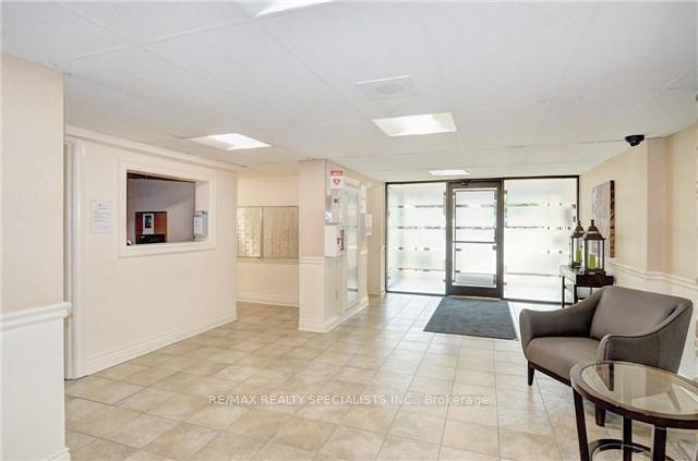 Photo 4 of Unit 801, 64 Benton Street, Kitchener, Cedar Hill — HOMEH