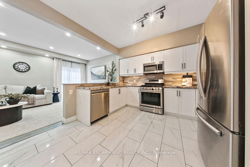 Photo 10 of Unit 19, 345 Glancaster Road, Hamilton, Villages of Glancaster — HOMEH