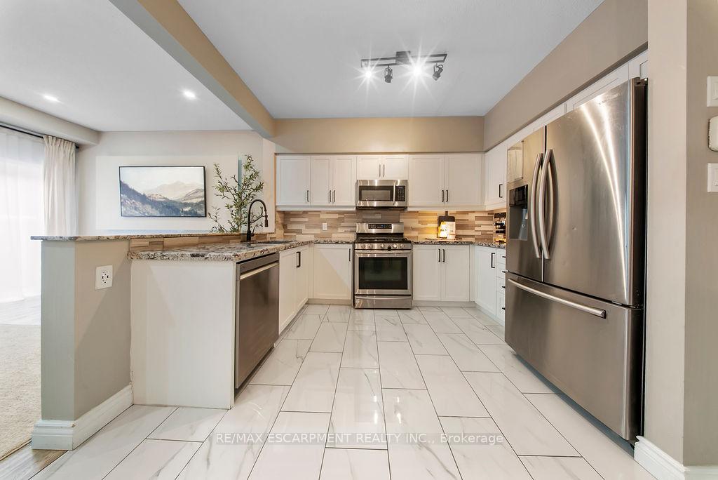 Photo 11 of Unit 19, 345 Glancaster Road, Hamilton, Villages of Glancaster — HOMEH