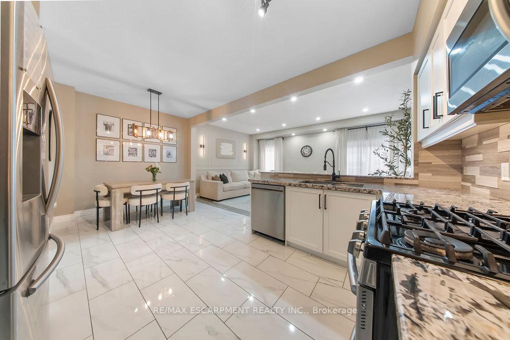 Photo 12 of Unit 19, 345 Glancaster Road, Hamilton, Villages of Glancaster — HOMEH