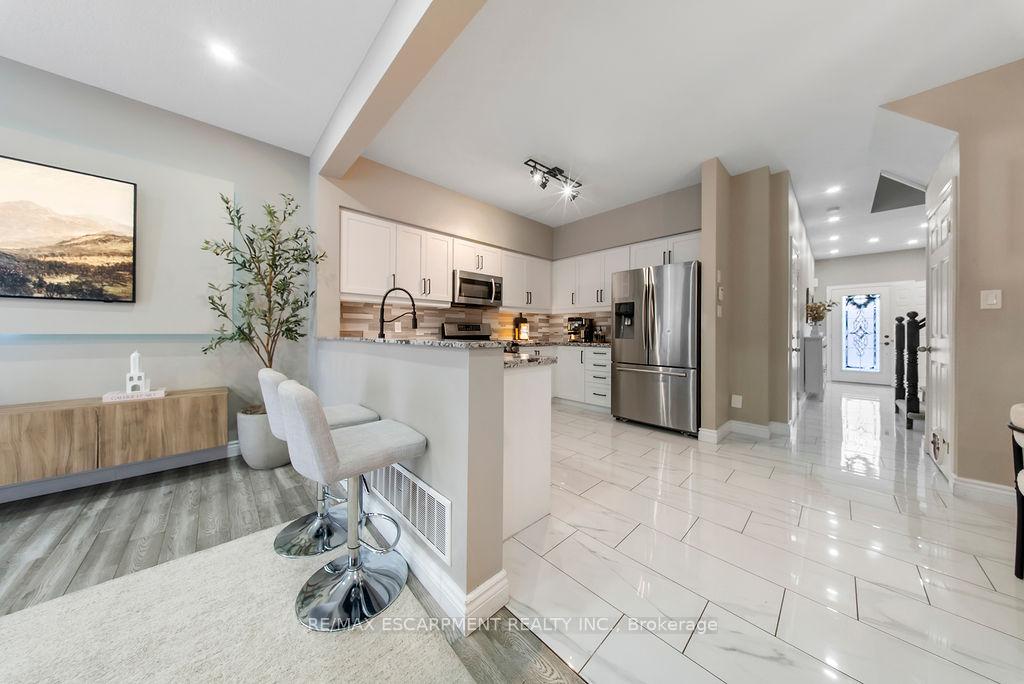 Photo 13 of Unit 19, 345 Glancaster Road, Hamilton, Villages of Glancaster — HOMEH