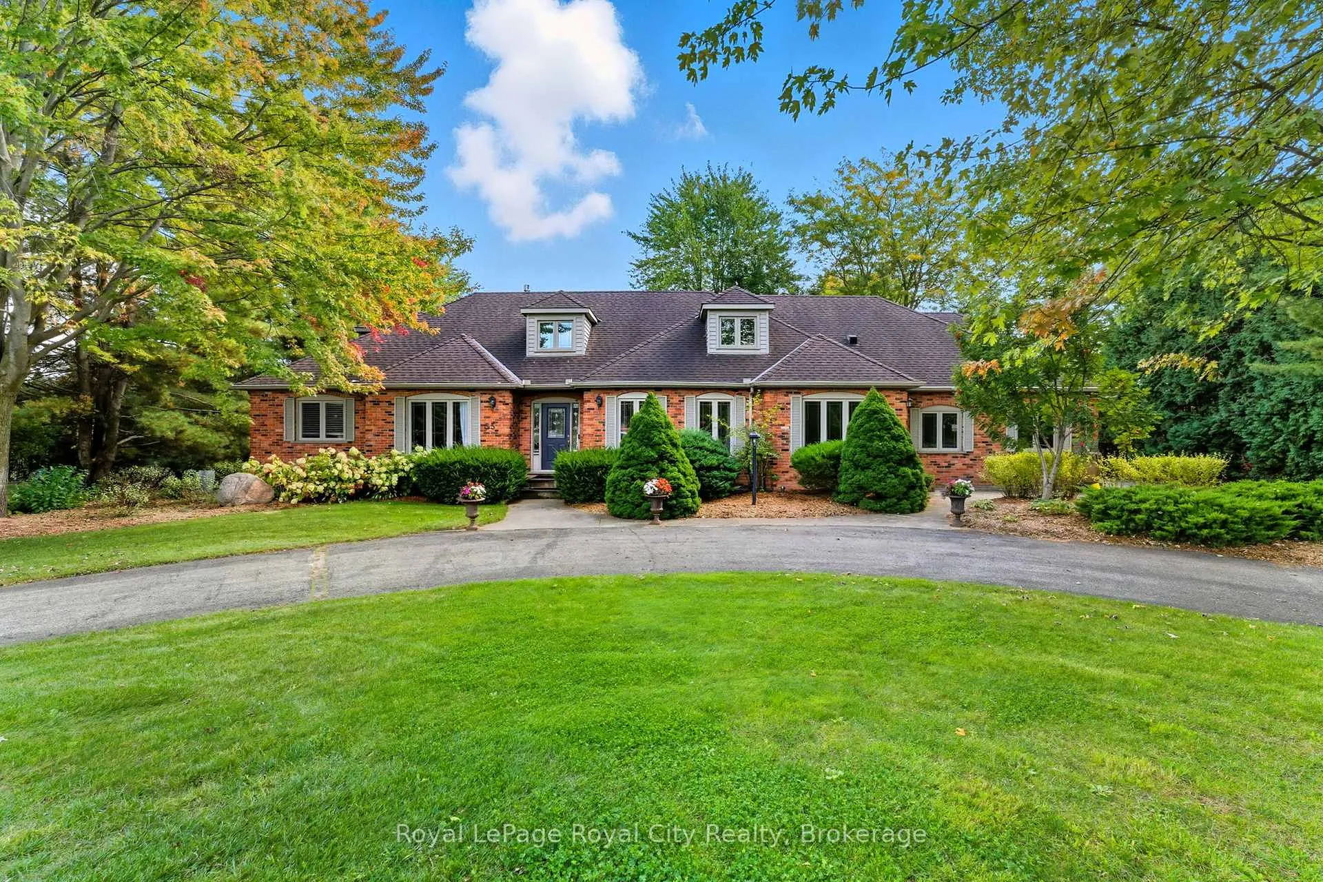 Photo 1 of 55 Bridle Path, Puslinch, Rural Puslinch East — HOMEH