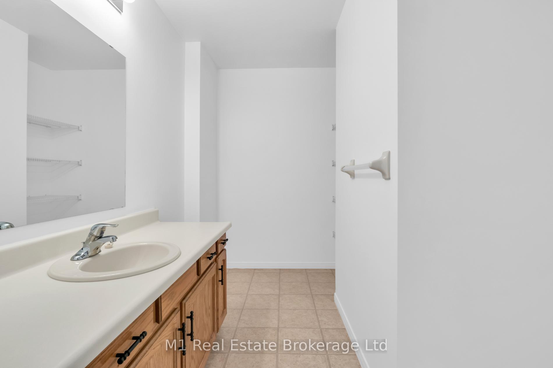 Photo 7 of Unit 206, 1009 Queenston Road, Cambridge, Preston South — HOMEH
