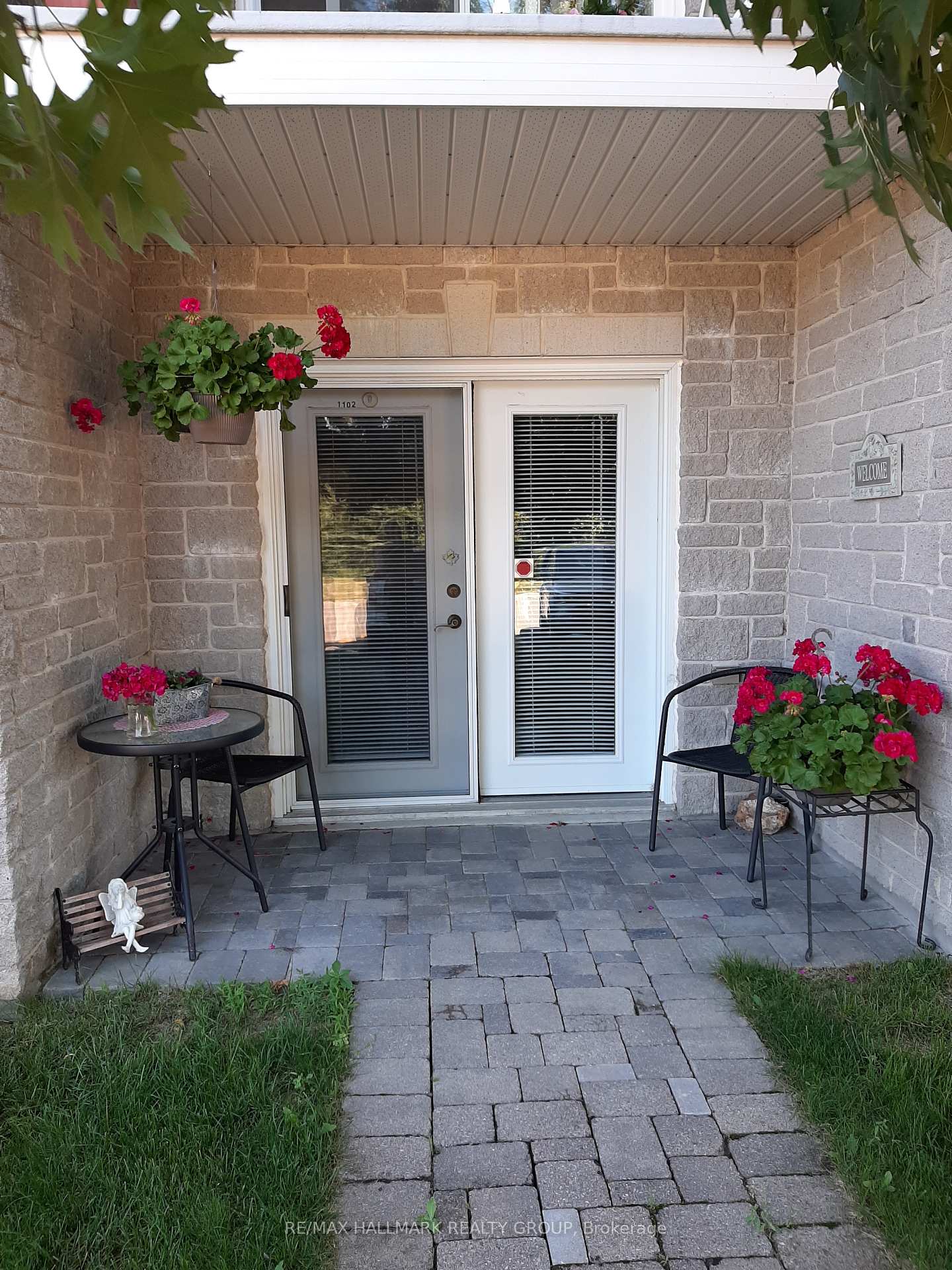 Photo 4 of Unit 1102, 237 Oak Street W, Gananoque — HOMEH