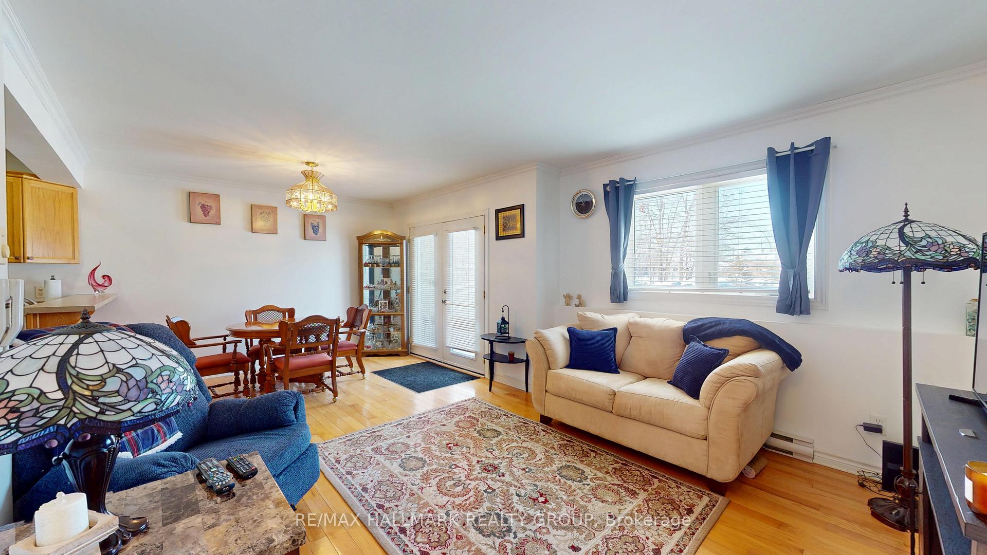 Photo 5 of Unit 1102, 237 Oak Street W, Gananoque — HOMEH