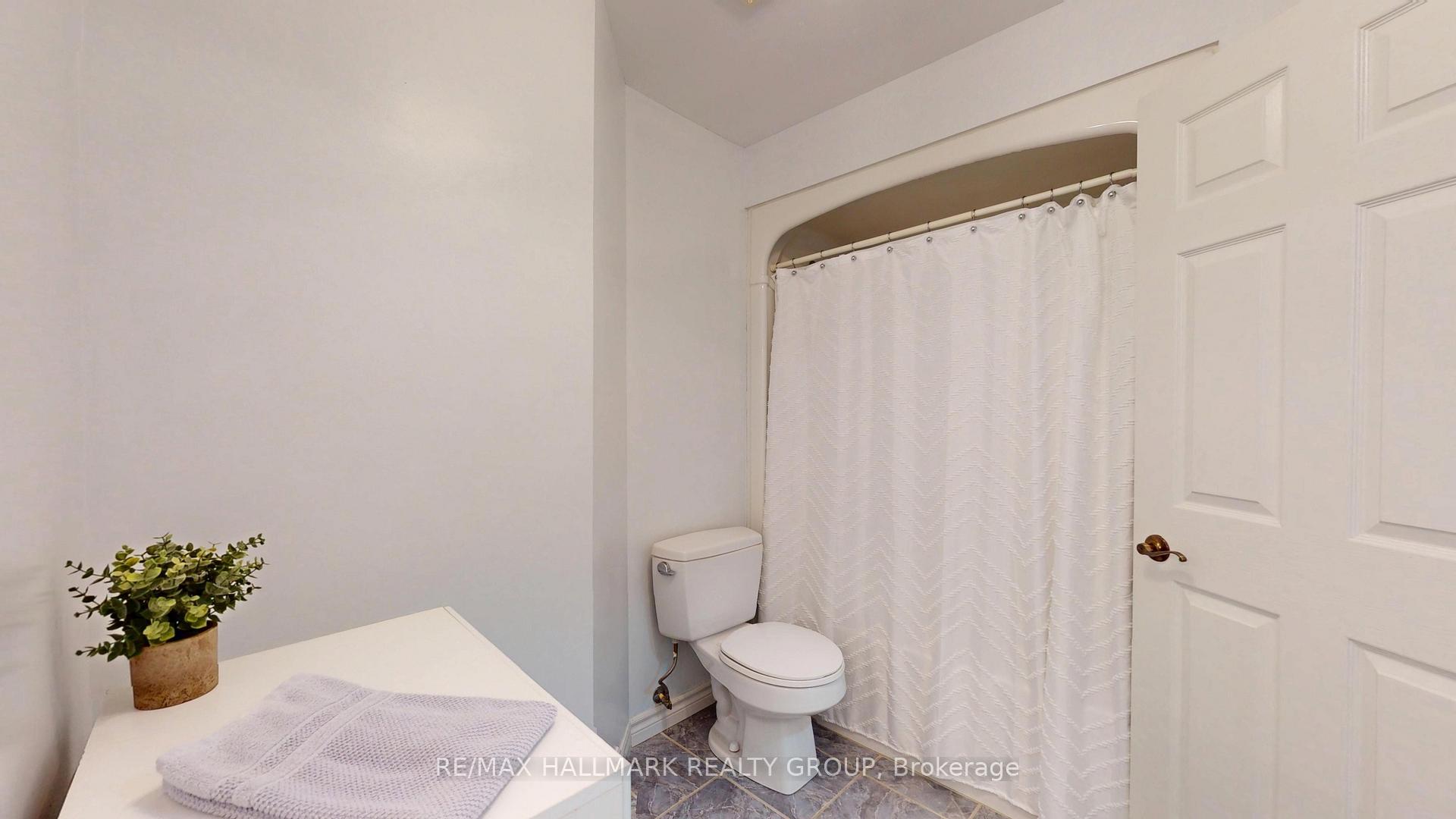 Photo 28 of Unit 1102, 237 Oak Street W, Gananoque — HOMEH